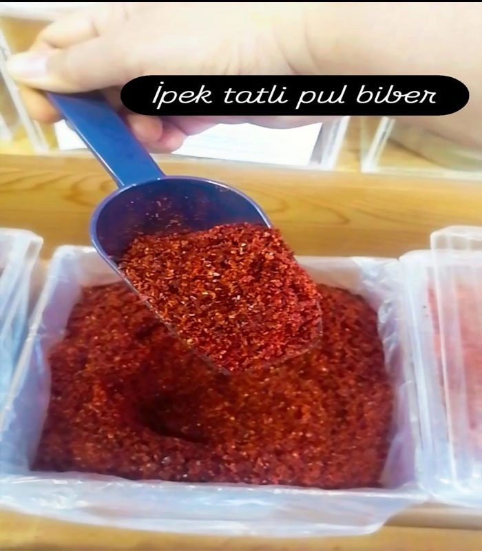 ipek-tatli-pul-biber